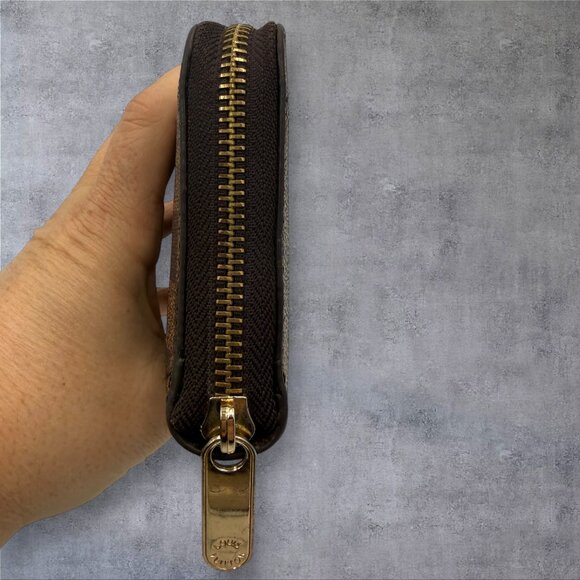 Louis Vuitton Damier Ebene Zippy Wallet - Picture 4 of 6